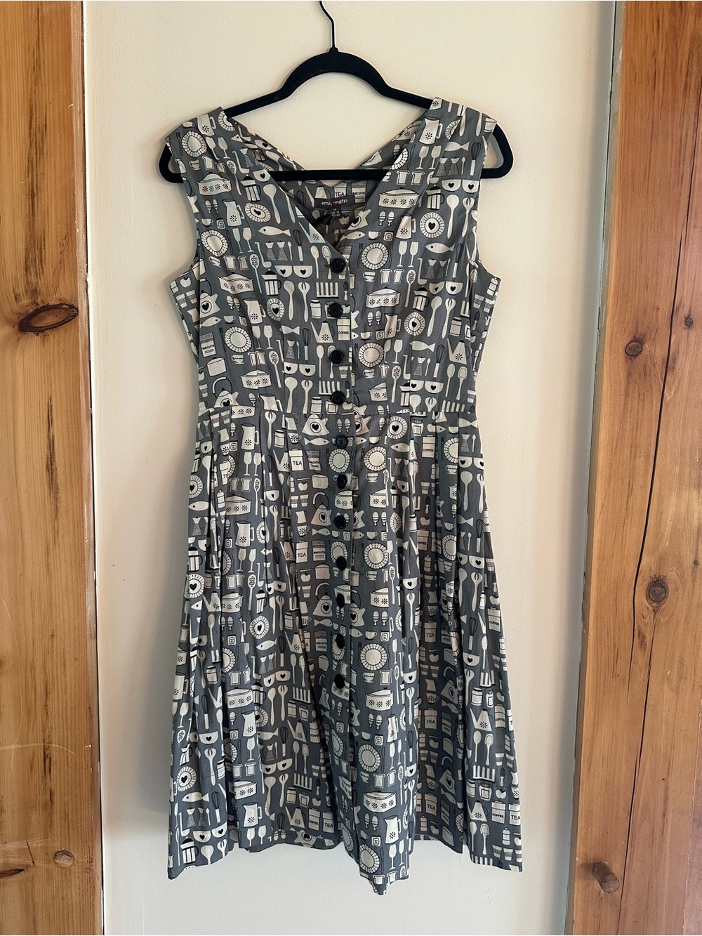 NWT Emily and Fin Scarlett Kitchen Dress